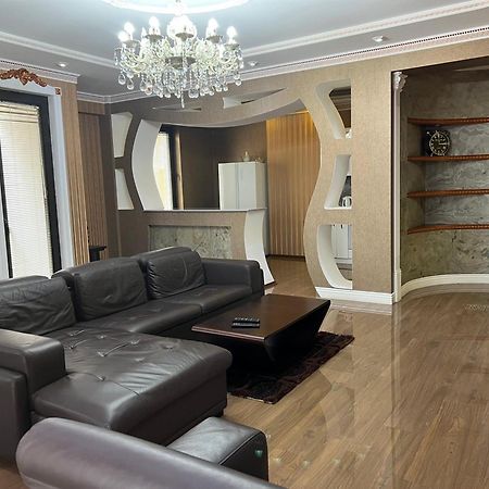 Cosy Apartment In The City Centre Tbiliszi Kültér fotó