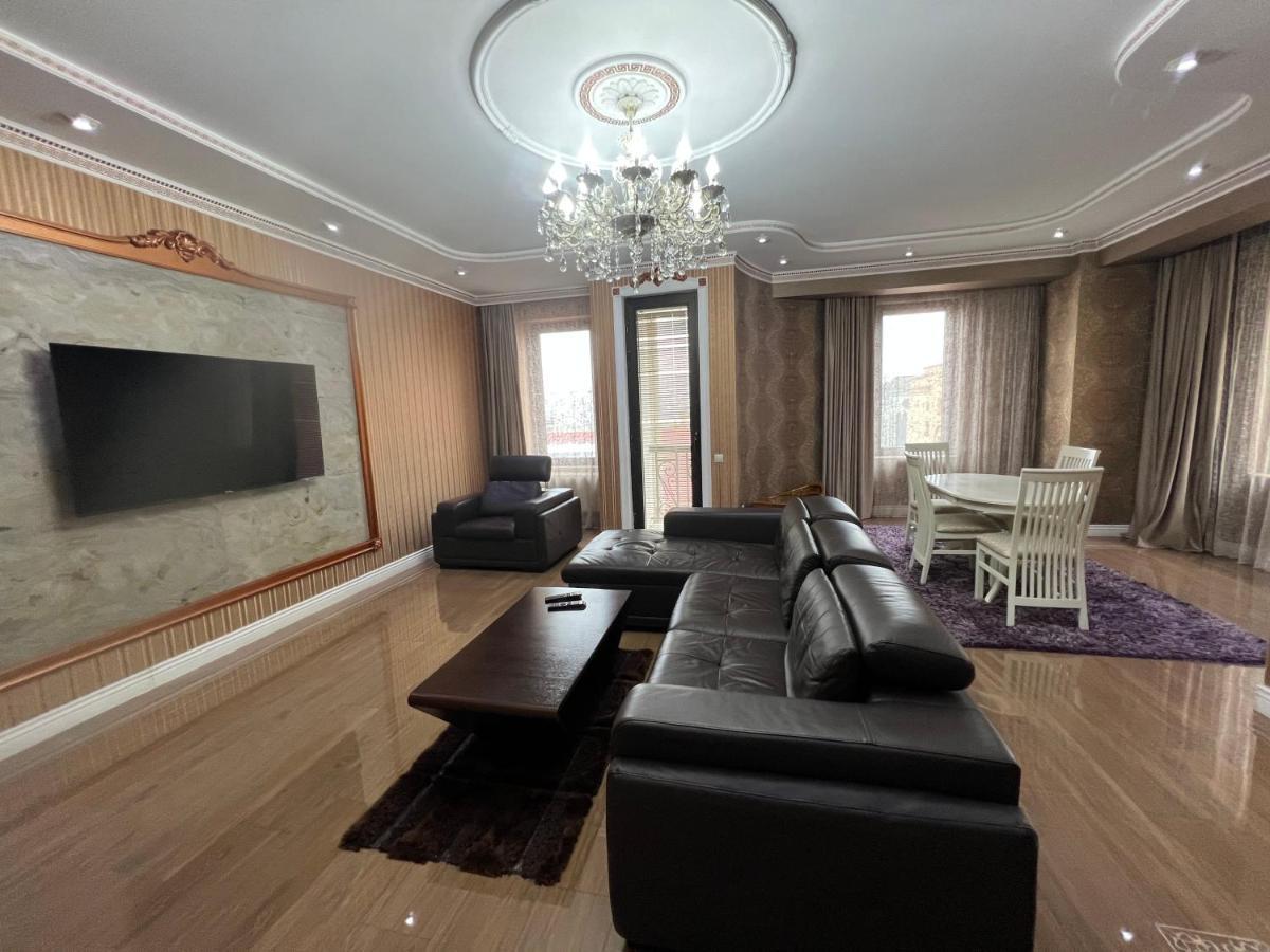Cosy Apartment In The City Centre Tbiliszi Kültér fotó